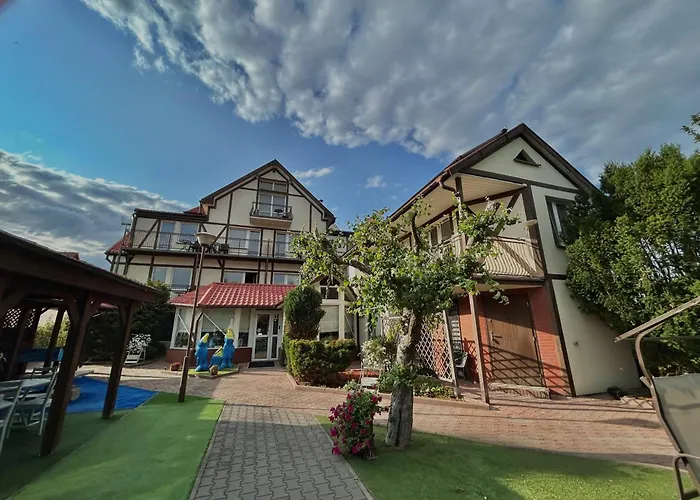 POLARIS B&B-kameralne, rodzinne pokoje i domki z basenem Krynica Morska